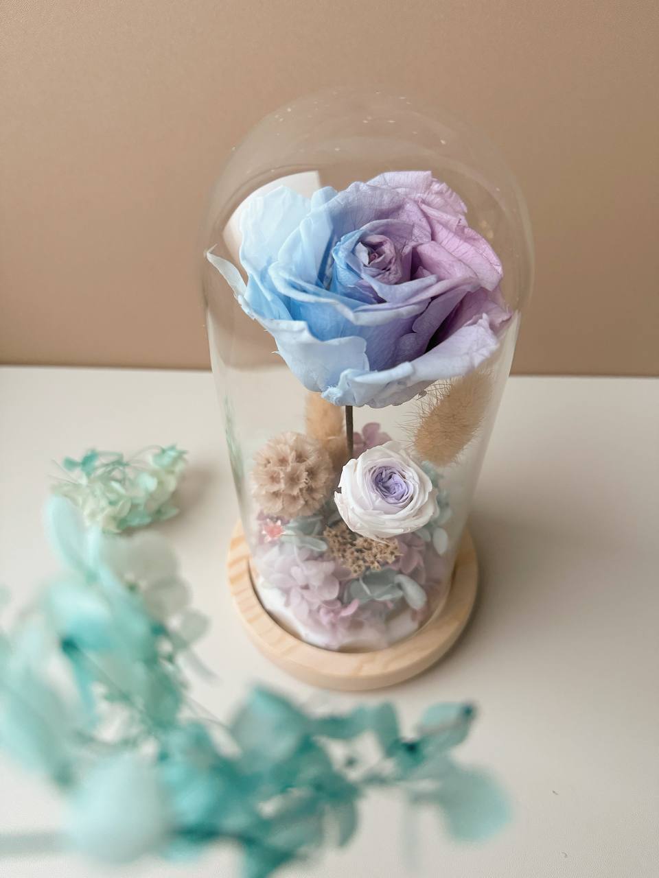 Preserved flower glass cover ornaments