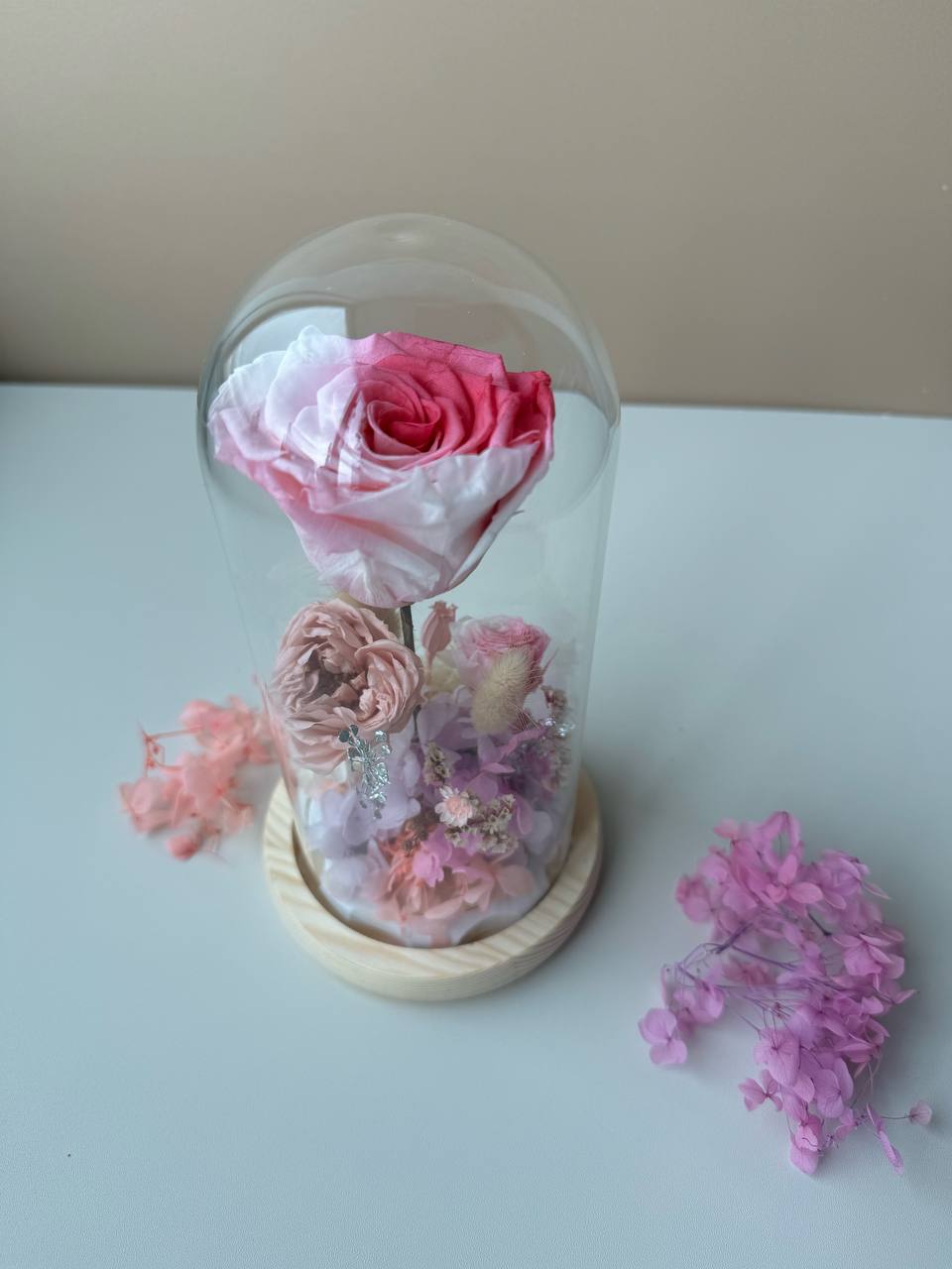 Preserved flower glass cover ornaments